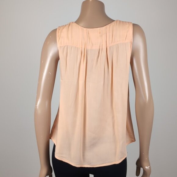 3/$20 Guilty Peach Sleeveless Top Tassel Tie Keyhole Cut Out Pleated Flowy Small - Picture 5 of 9